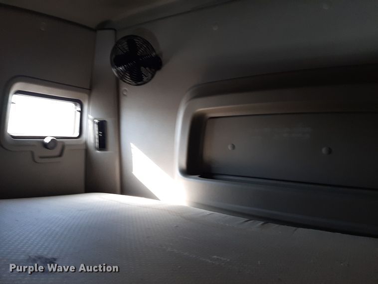 image for item OA9180 2018 International LT625  semi truck