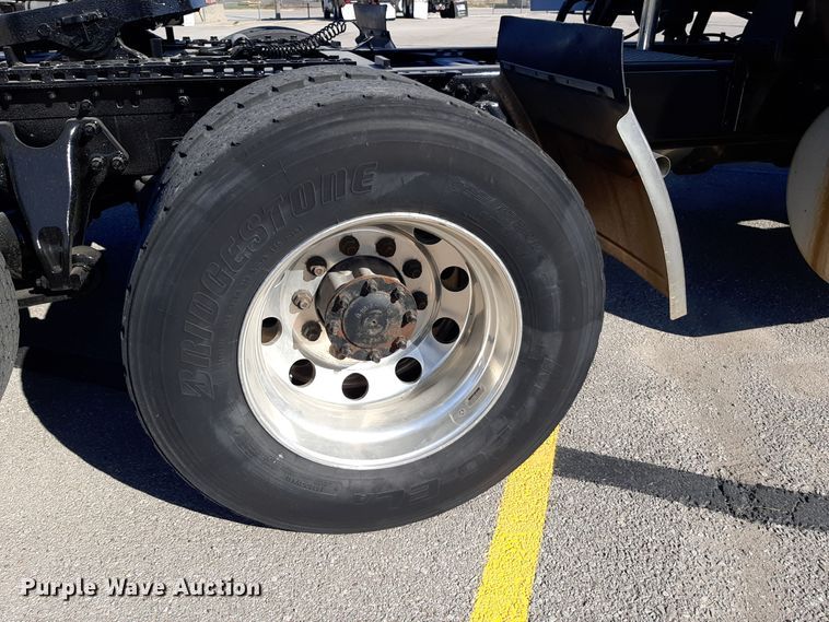 image for item OA9180 2018 International LT625  semi truck