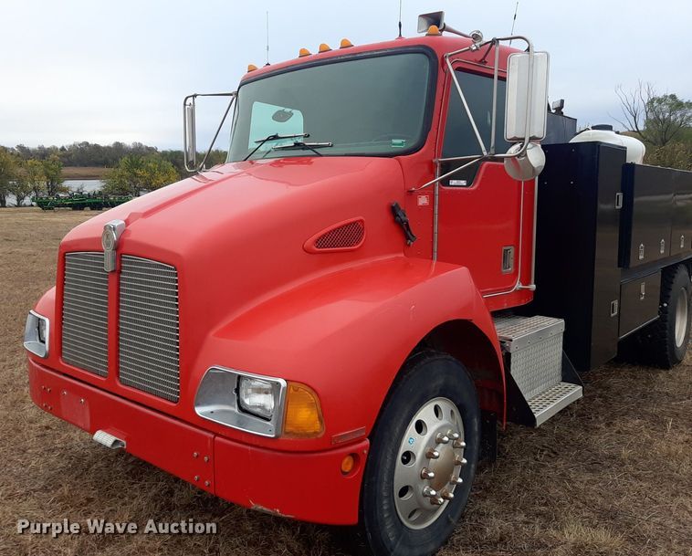 image for item OF9572 1997 Kenworth T300  utility / service truck