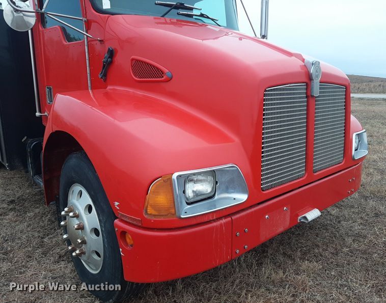 image for item OF9572 1997 Kenworth T300  utility / service truck