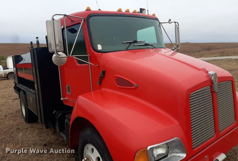 image for item OF9572 1997 Kenworth T300  utility / service truck