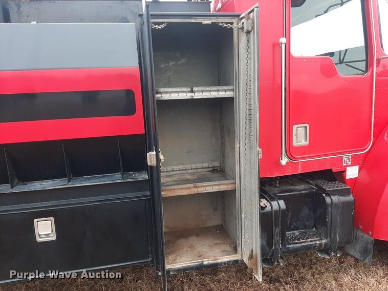 image for item OF9572 1997 Kenworth T300  utility / service truck