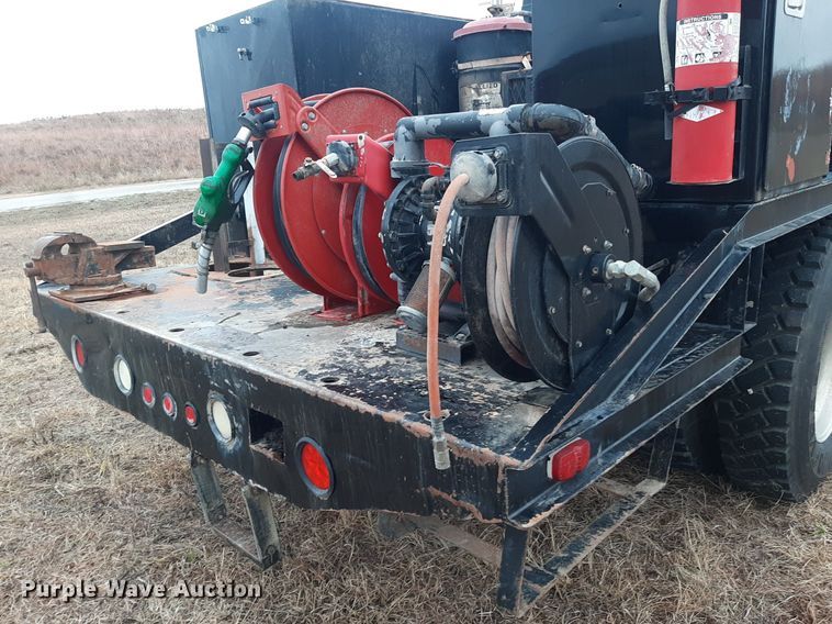 image for item OF9572 1997 Kenworth T300  utility / service truck