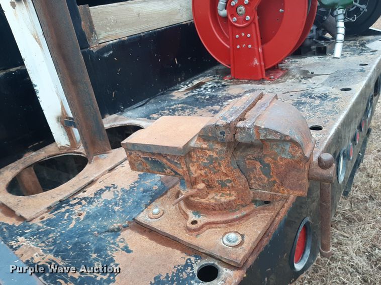 image for item OF9572 1997 Kenworth T300  utility / service truck