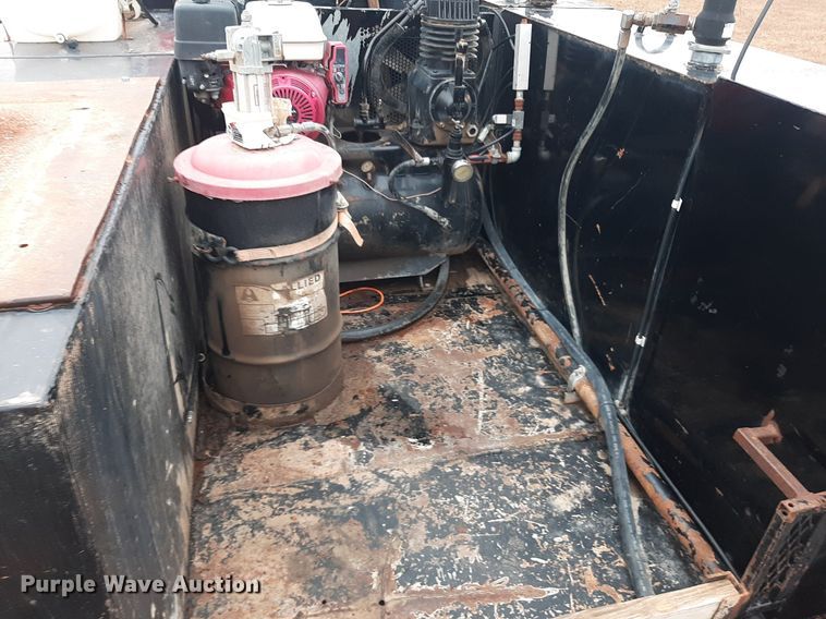 image for item OF9572 1997 Kenworth T300  utility / service truck