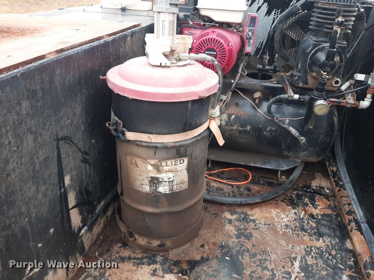 image for item OF9572 1997 Kenworth T300  utility / service truck