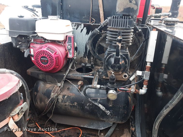 image for item OF9572 1997 Kenworth T300  utility / service truck