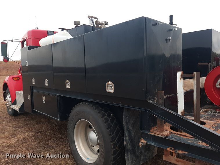 image for item OF9572 1997 Kenworth T300  utility / service truck