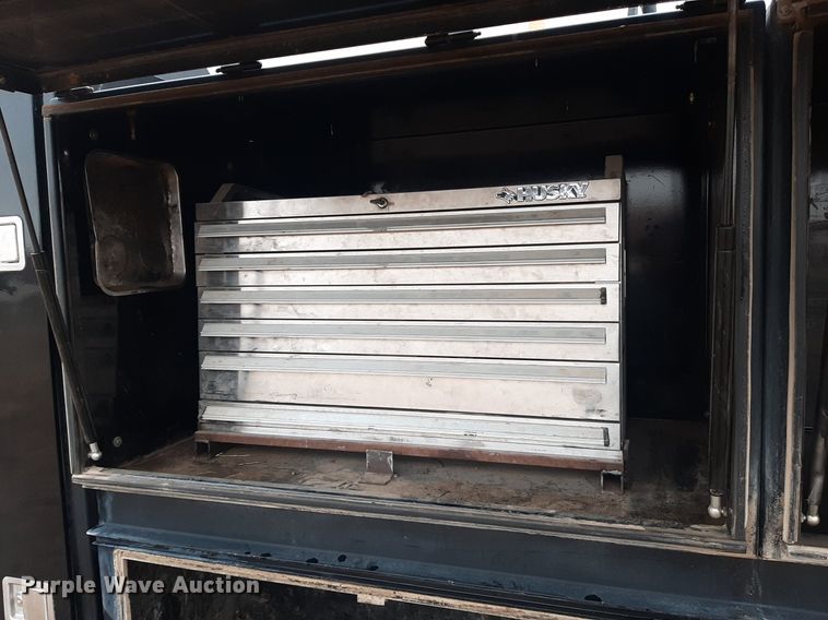 image for item OF9572 1997 Kenworth T300  utility / service truck