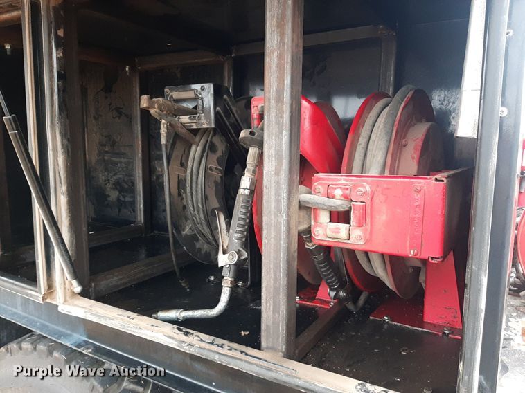 image for item OF9572 1997 Kenworth T300  utility / service truck