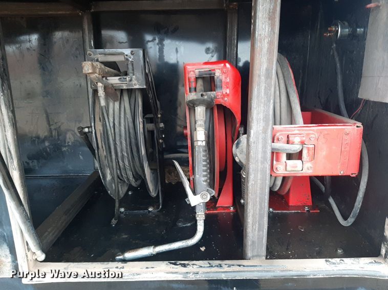 image for item OF9572 1997 Kenworth T300  utility / service truck