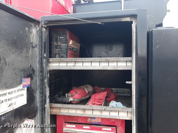 image for item OF9572 1997 Kenworth T300  utility / service truck