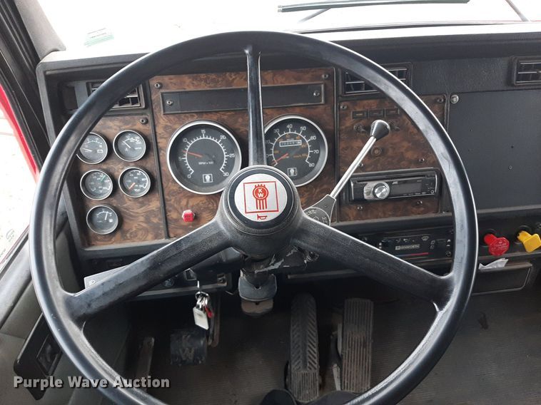 image for item OF9572 1997 Kenworth T300  utility / service truck