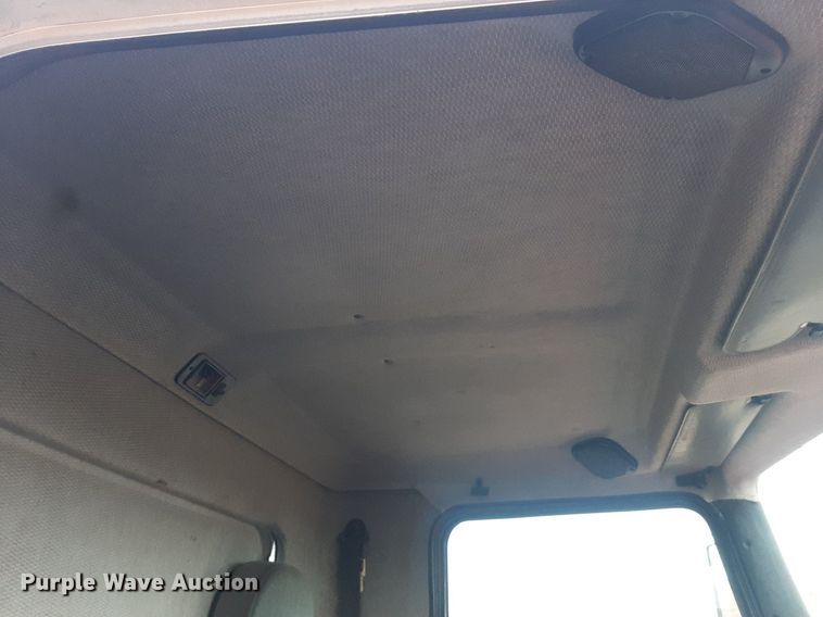 image for item OF9572 1997 Kenworth T300  utility / service truck