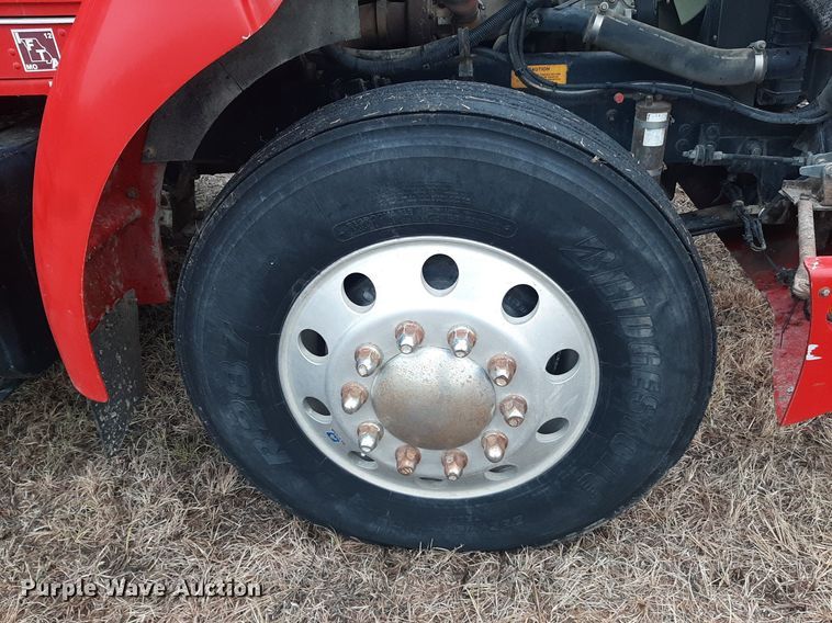 image for item OF9572 1997 Kenworth T300  utility / service truck