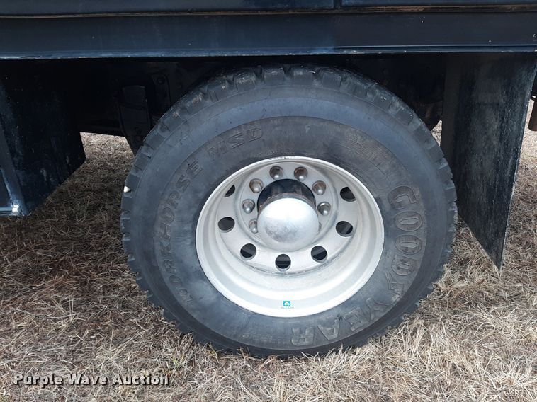 image for item OF9572 1997 Kenworth T300  utility / service truck