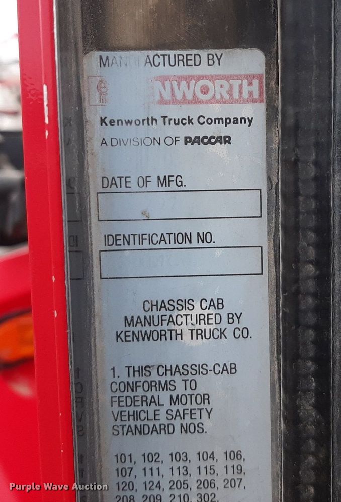 image for item OF9572 1997 Kenworth T300  utility / service truck