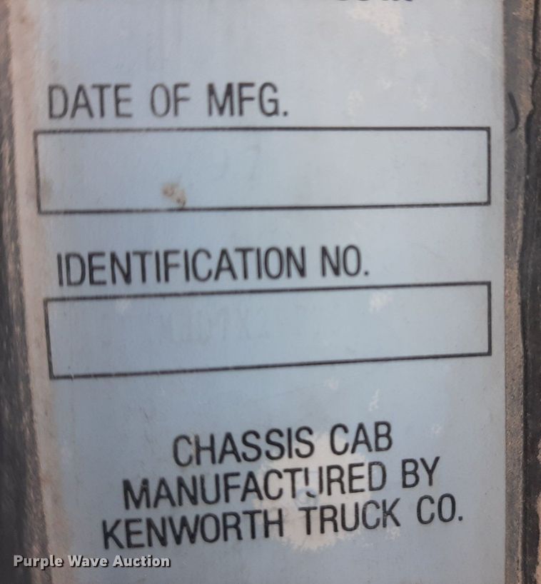 image for item OF9572 1997 Kenworth T300  utility / service truck