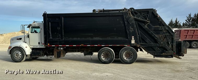 image for item OK9096 2006 Peterbilt 335  refuse truck