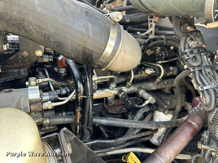 image for item OK9096 2006 Peterbilt 335  refuse truck