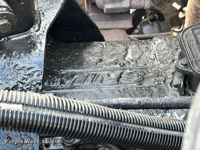 image for item OK9096 2006 Peterbilt 335  refuse truck