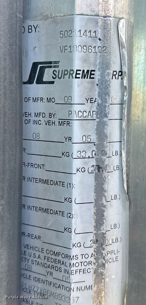 image for item OK9096 2006 Peterbilt 335  refuse truck