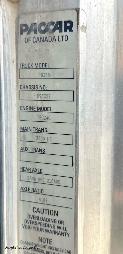 image for item OK9096 2006 Peterbilt 335  refuse truck