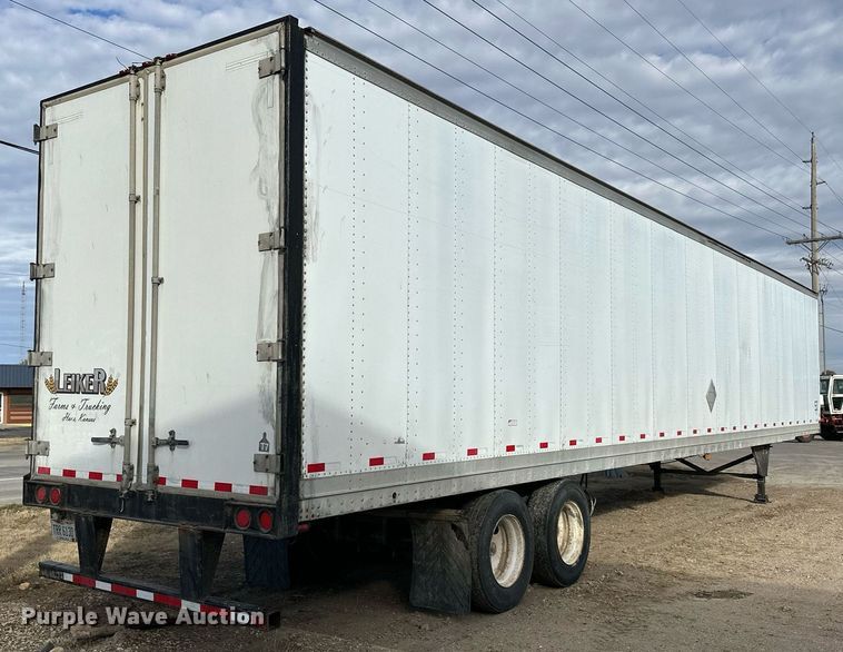 image for item OK9144 2001 Hyundai VI2530152JSA  dry van trailer