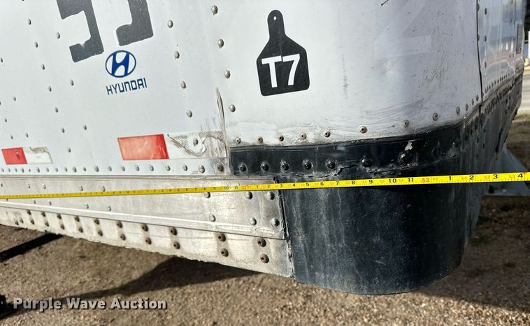 image for item OK9144 2001 Hyundai VI2530152JSA  dry van trailer