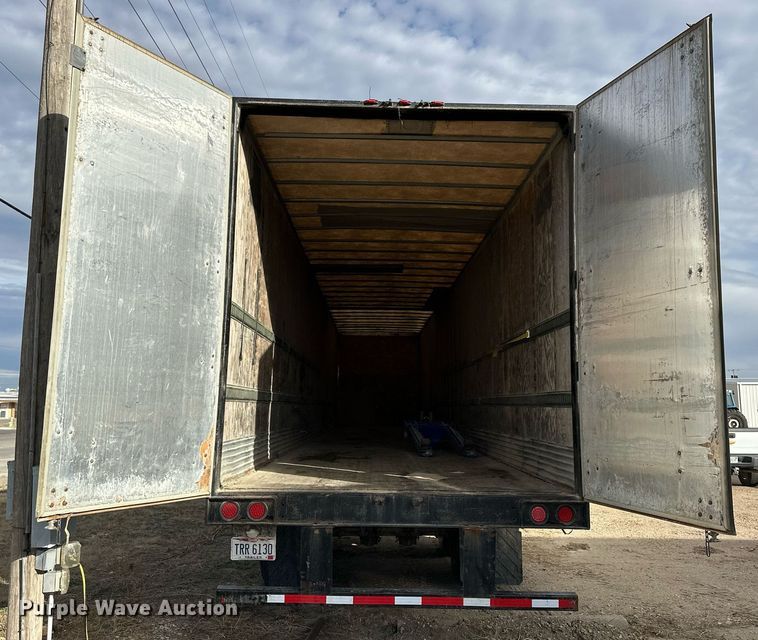 image for item OK9144 2001 Hyundai VI2530152JSA  dry van trailer