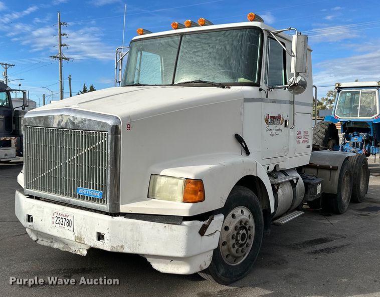 image for item OK9146 1991 Volvo White GMC  semi truck
