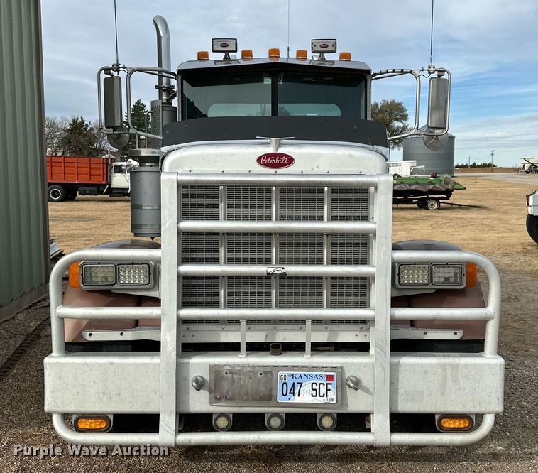 image for item OK9154 2005 Peterbilt 379  semi truck