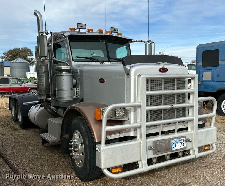 image for item OK9154 2005 Peterbilt 379  semi truck