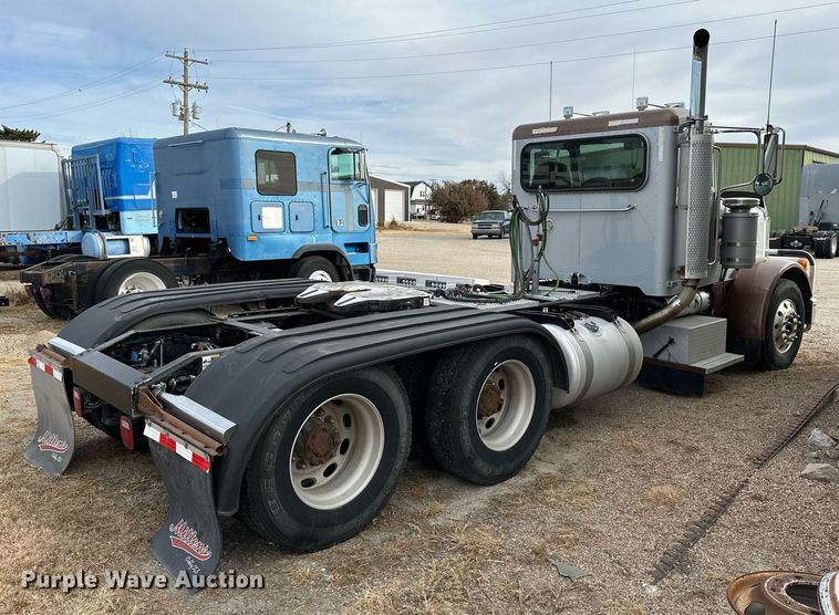 image for item OK9154 2005 Peterbilt 379  semi truck