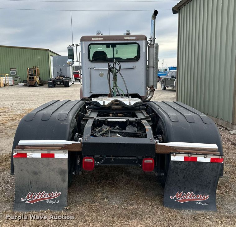 image for item OK9154 2005 Peterbilt 379  semi truck