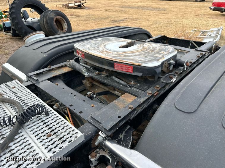 image for item OK9154 2005 Peterbilt 379  semi truck