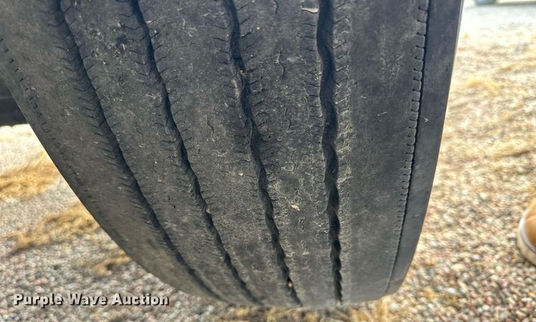 image for item OK9154 2005 Peterbilt 379  semi truck