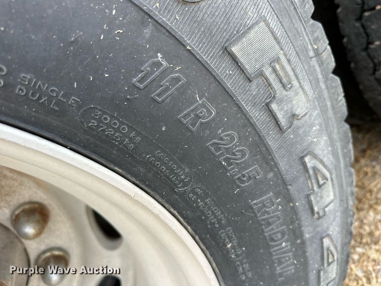 image for item OK9154 2005 Peterbilt 379  semi truck