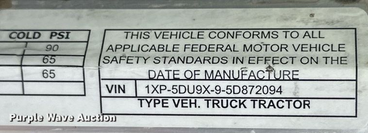 image for item OK9154 2005 Peterbilt 379  semi truck