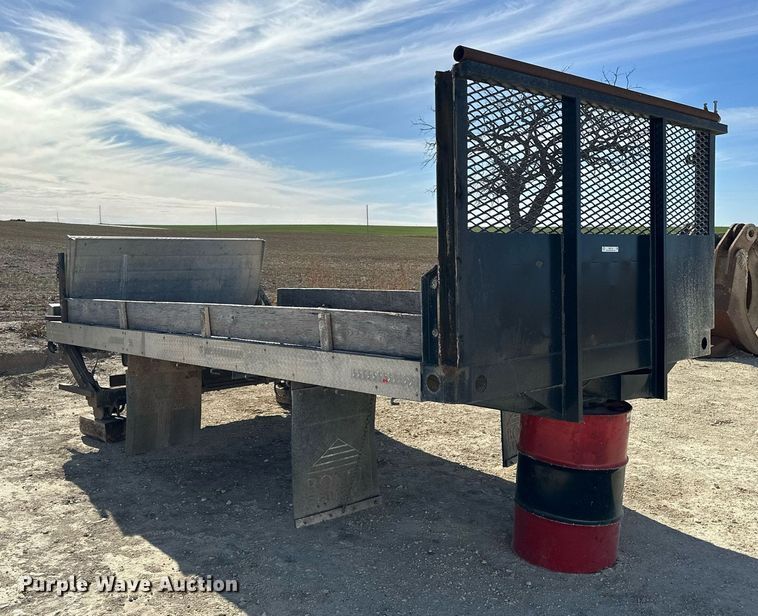 image for item OK9179 Flat bed with Lift