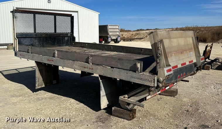image for item OK9179 Flat bed with Lift