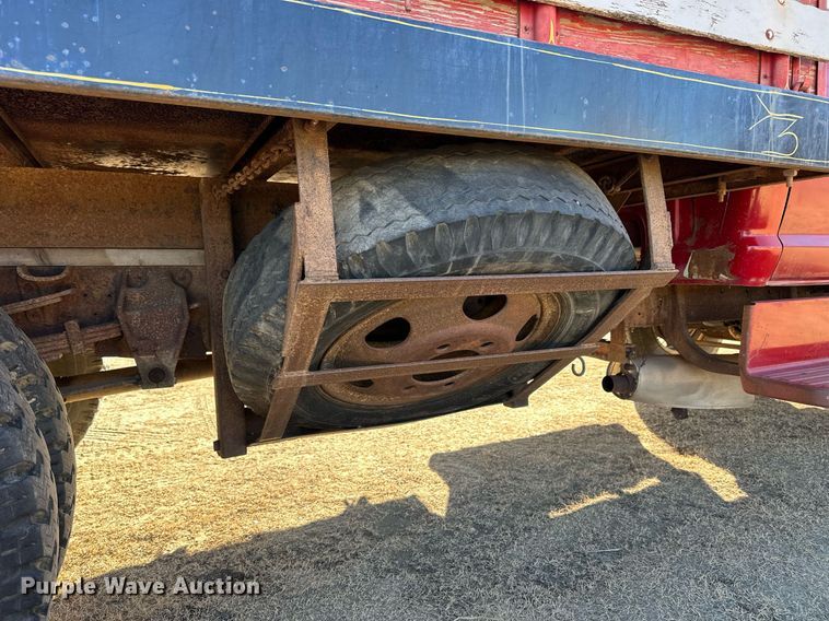 image for item OK9181 1969 Ford F600  grain truck