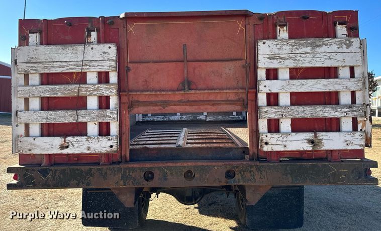 image for item OK9181 1969 Ford F600  grain truck