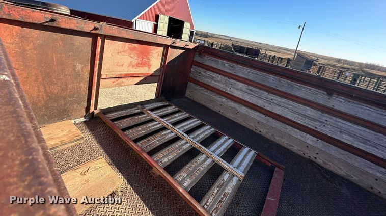 image for item OK9181 1969 Ford F600  grain truck