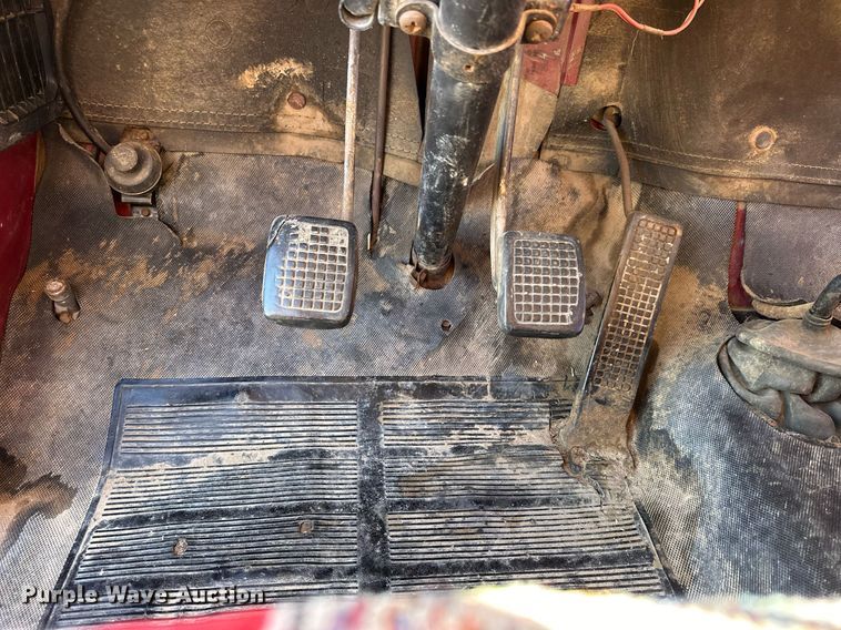 image for item OK9181 1969 Ford F600  grain truck