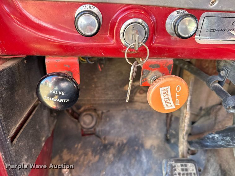 image for item OK9181 1969 Ford F600  grain truck