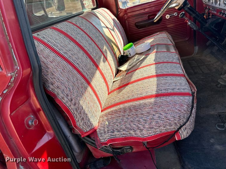 image for item OK9181 1969 Ford F600  grain truck