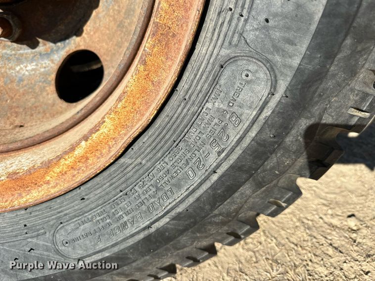 image for item OK9181 1969 Ford F600  grain truck