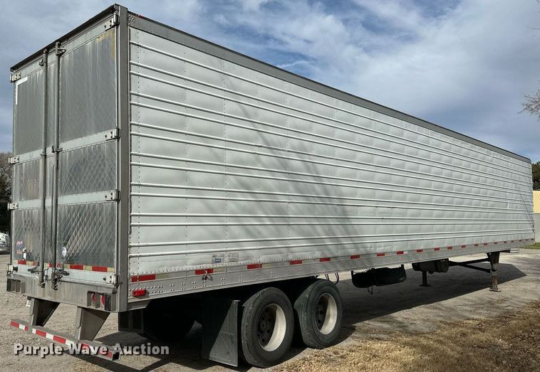 image for item OK9190 2007 Utility 3000R  refrigerated van trailer