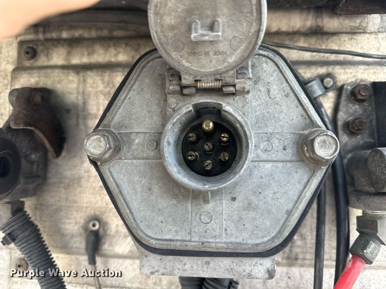 image for item OK9190 2007 Utility 3000R  refrigerated van trailer